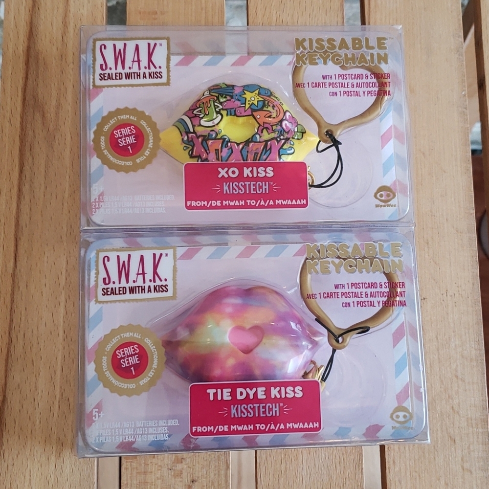 🎁 S.W.A.K. 2 Pack Interactive Kissable Key - Picture 8 of 9